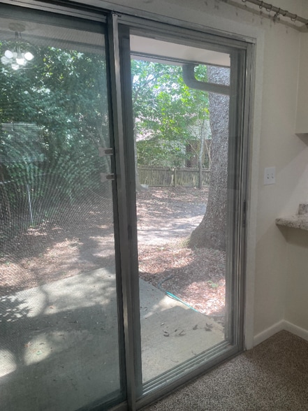 Building Photo - 263 S Villas Ct