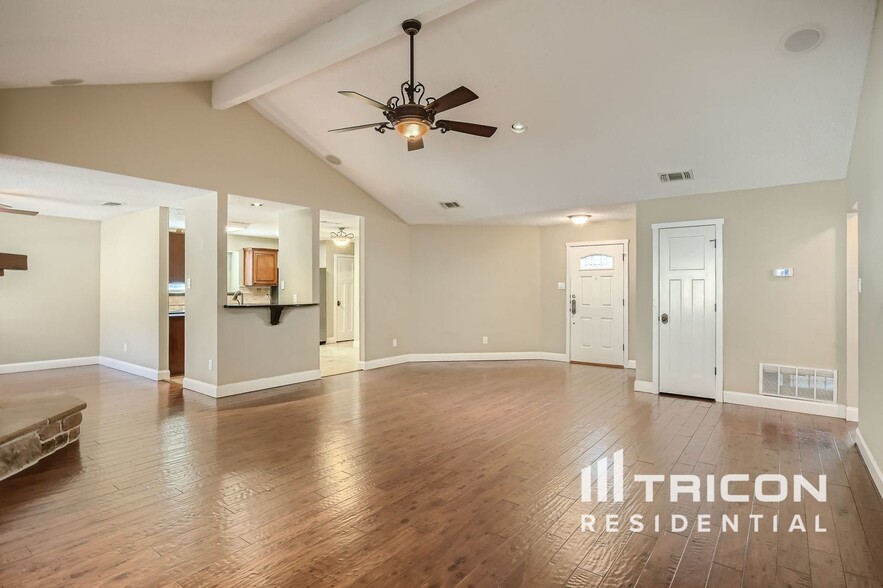 Building Photo - 3520 Ridge Haven Cir