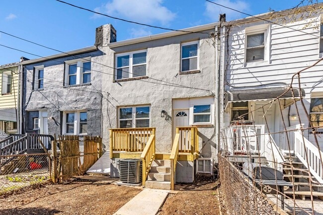 Building Photo - 5443 Jonquil Ave