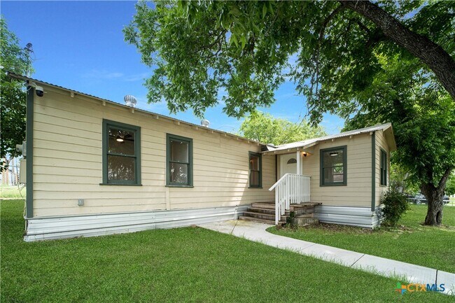 Building Photo - 414 Orange Ave