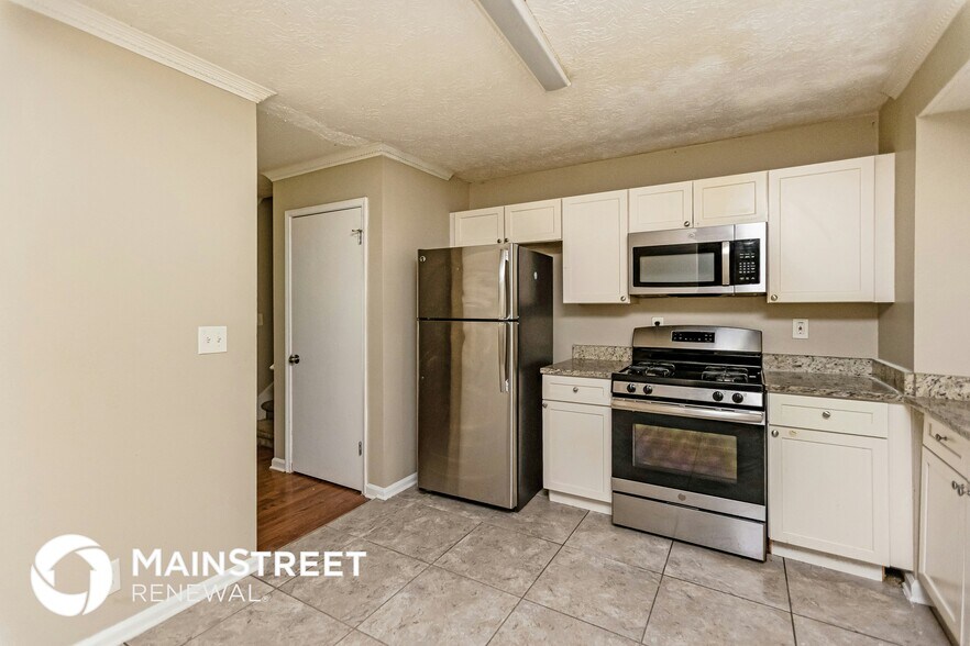 Building Photo - 3865 Westmoreland Dr NW