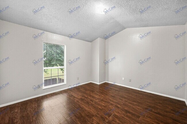 Building Photo - 2198 Aspen Dr