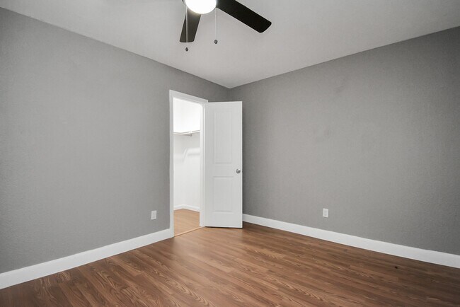 Building Photo - 6439 Hidden Arbor Ln