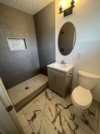 Building Photo - Pre Leasing for Fall 2026! Remodeled 3/2 near LCU!