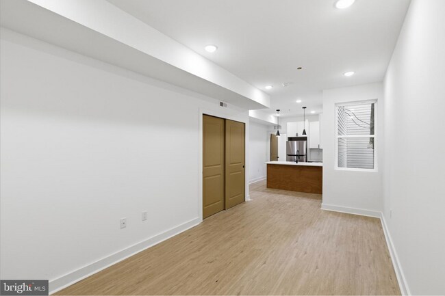 Building Photo - 863 N 43rd St