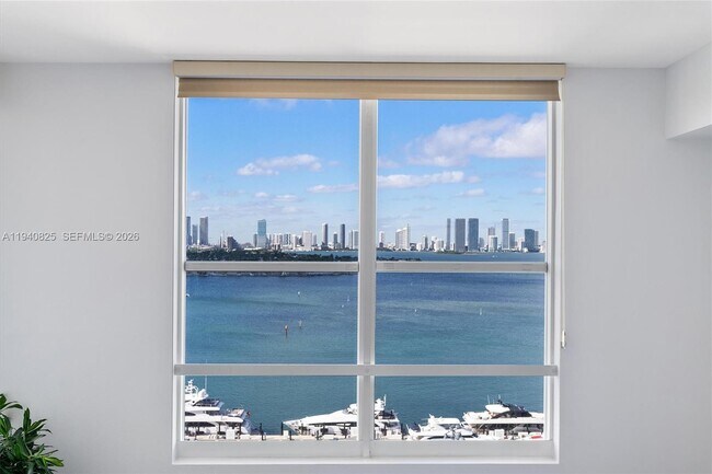 Building Photo - 1800 Sunset Harbour Dr