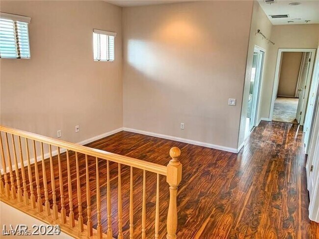 Building Photo - 10487 Howling Coyote Ave