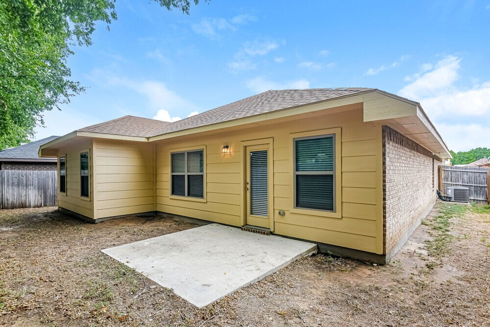 Building Photo - 2856 Pacifico Wy