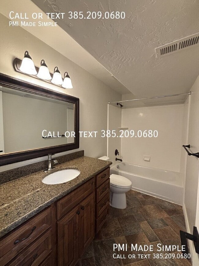 Building Photo - Lovely 2BR Apartment in convenient SF loca...