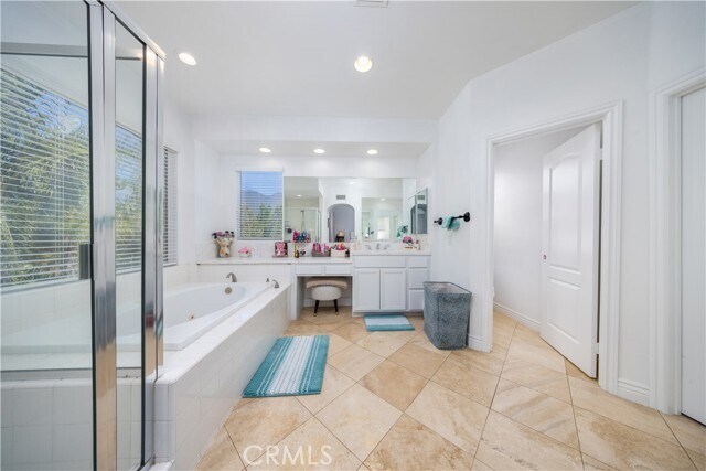 Building Photo - 5457 Martingale Way