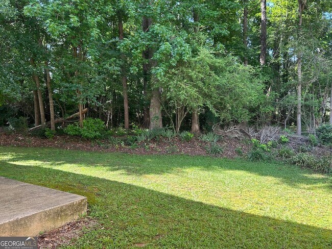 Building Photo - 565 N Fairfield Dr