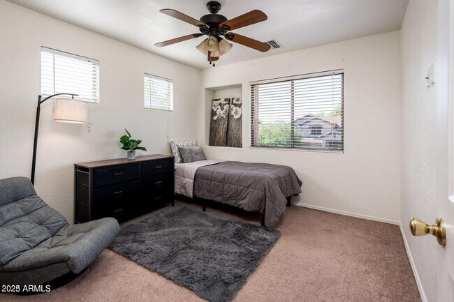 Building Photo - 13604 W Rovey Ave