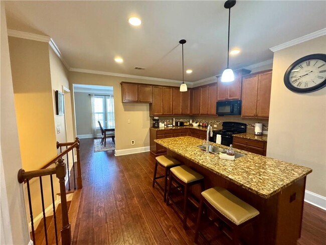 Building Photo - 2260 Ewell Park Dr NW