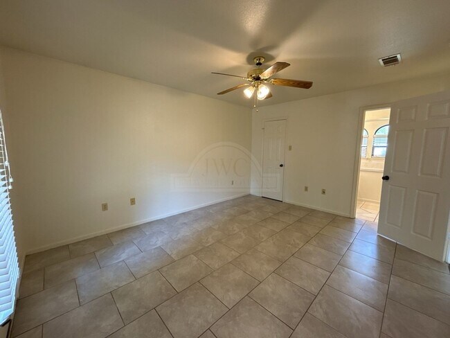 Building Photo - 3820 Water Oak Dr