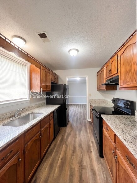 Building Photo - 3285 Edenshire Ln
