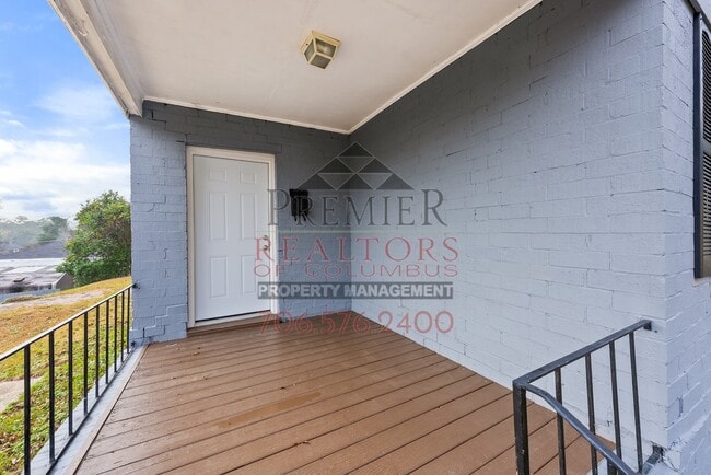 Building Photo - 3322 10th St