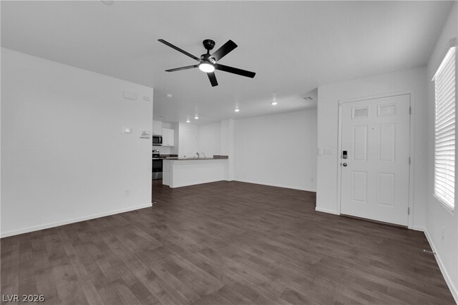 Building Photo - 1114 Scarlet Sparrow St