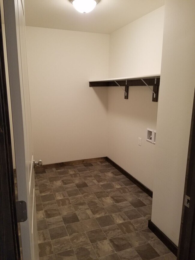 Building Photo - 1512 Butler Creek Ave