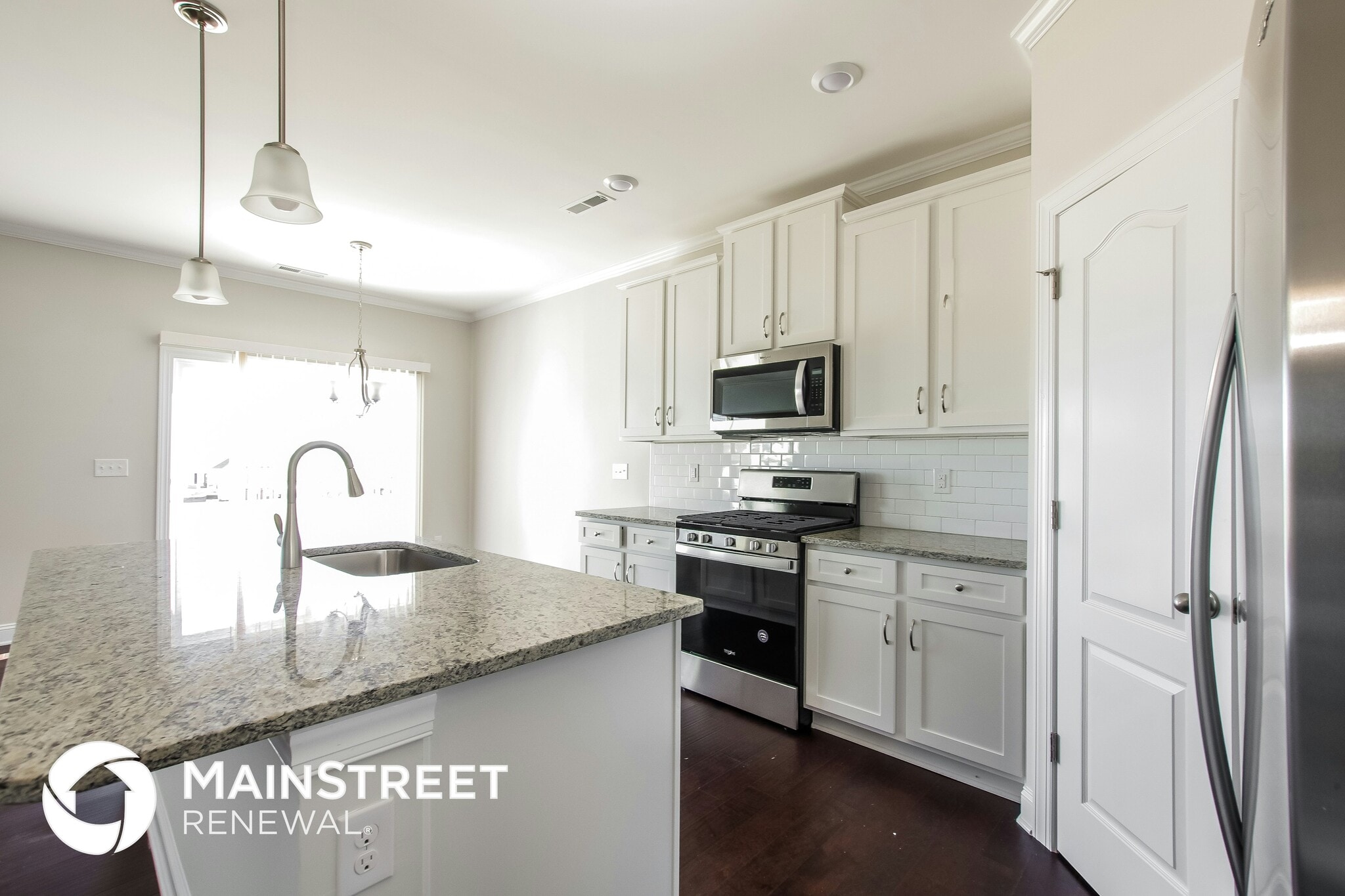 Building Photo - 2132 Vecchio Dr