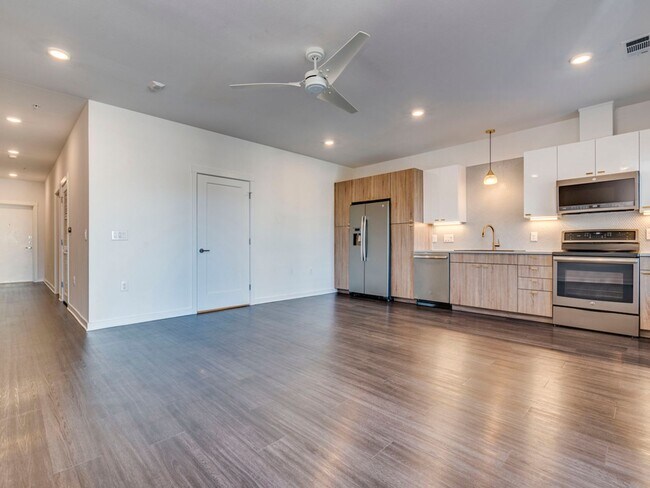 Building Photo - Modern 1 Bedroom, 1 Bath Condo at Public Lofts