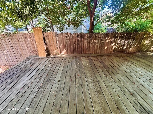 Building Photo - 5449 Fort Caroline Rd