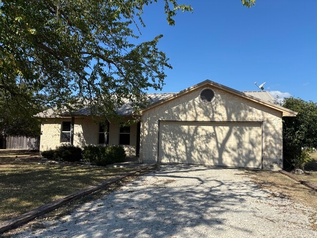 Primary Photo - 1115 Oakridge Dr