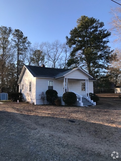 Building Photo - Cottage Downtown Vass