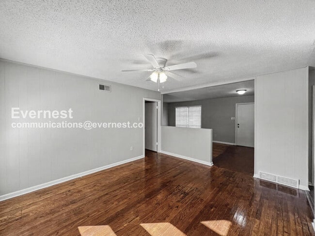 Building Photo - 3484 Naylor Dr