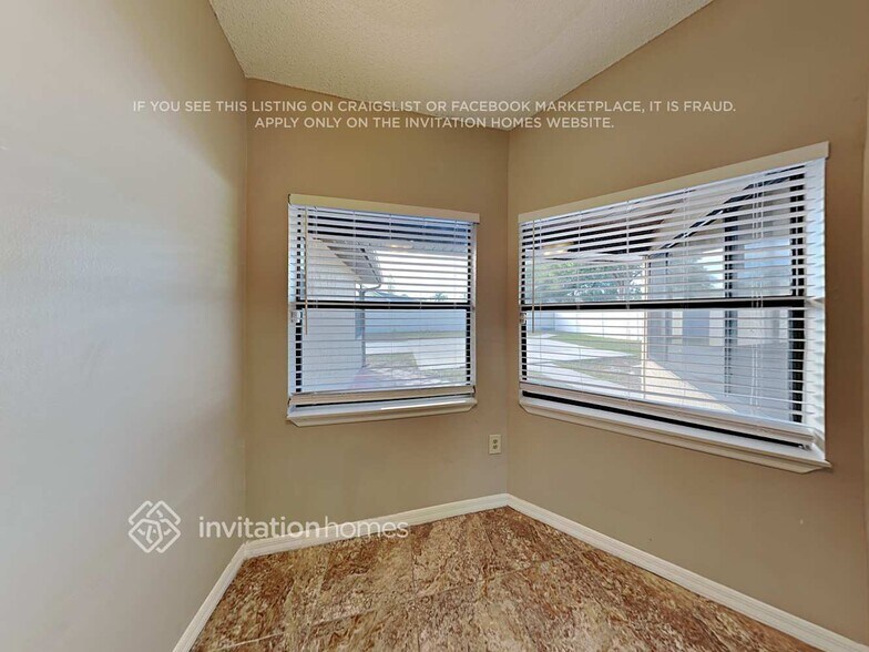 Building Photo - 785 Kara Cir