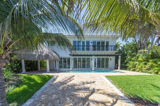 Building Photo - 425 N Shore Dr