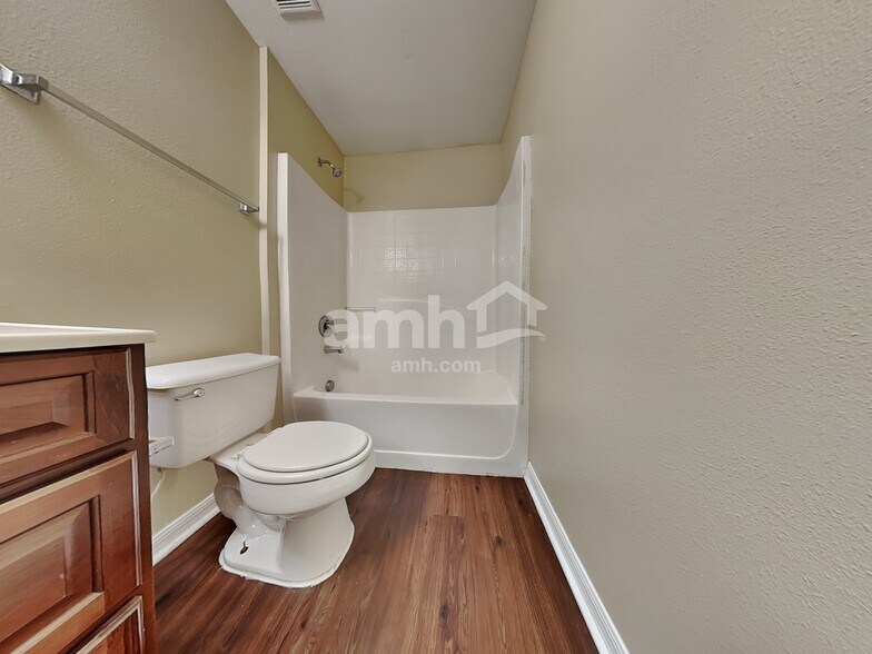 Building Photo - 7187 Rutland Ct