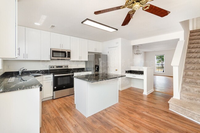 Building Photo - 45425 Clarkes Crossing Square