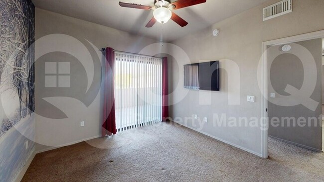 Building Photo - 2550 E River Rd