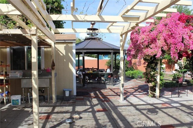 Building Photo - 1233 California Ave