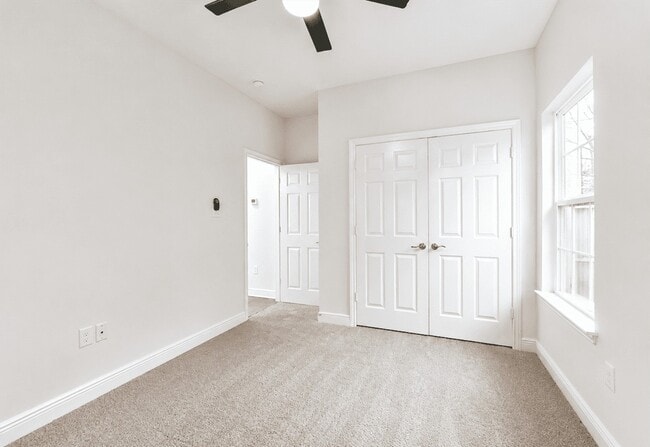 Building Photo - 4847 Sunflower St
