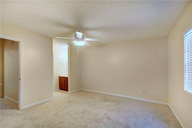 Building Photo - 639 Brockinton Point