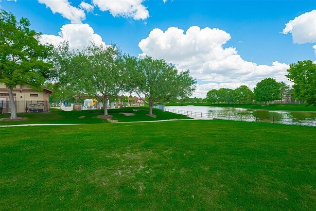 Building Photo - 21122 Lilac Meadows Ln