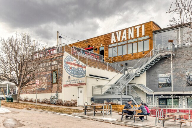 Building Photo - 1441 Central St