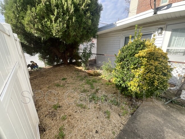 Building Photo - 40 S Bedford St