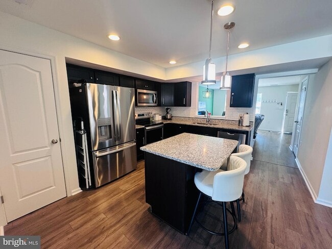 Building Photo - 576 Thumper Dr