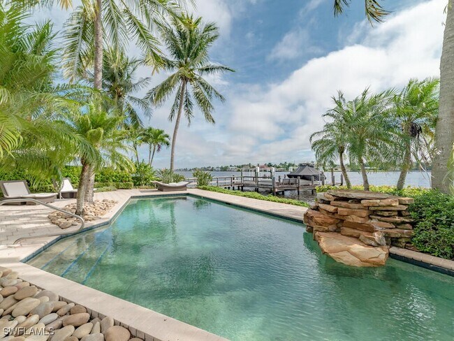 Building Photo - 883 Galleon Dr