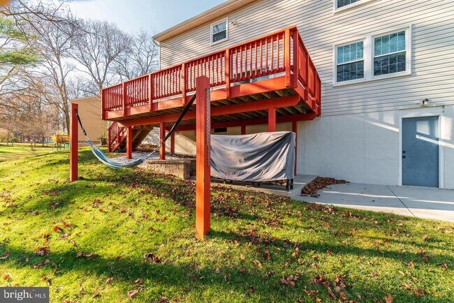 Building Photo - 1209 Crockett Ln