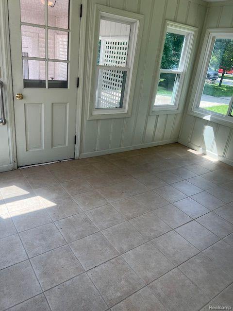 Building Photo - 120 Westchester Way