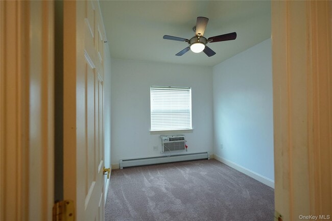 Building Photo - 102 Cove Ct