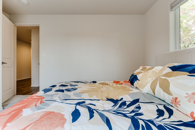 Building Photo - 1526 McKinley St