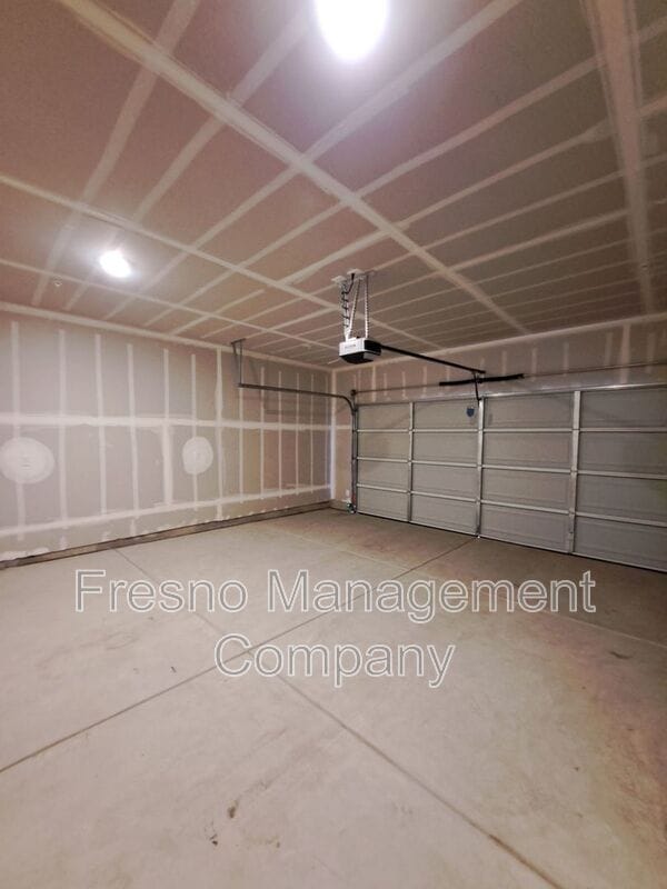 Building Photo - 2889 E Escarpa Dr