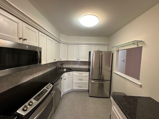 Building Photo - 1001 Roundhouse Ct