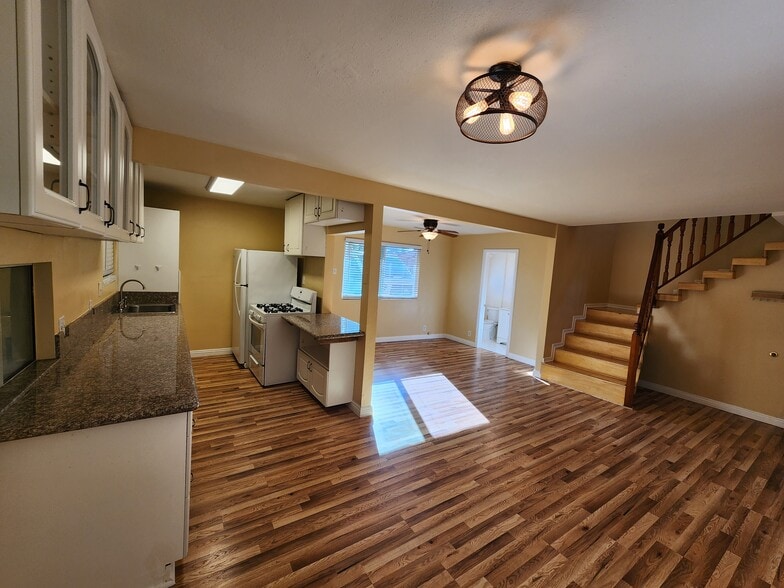 Building Photo - 5941 Whitnall Hwy