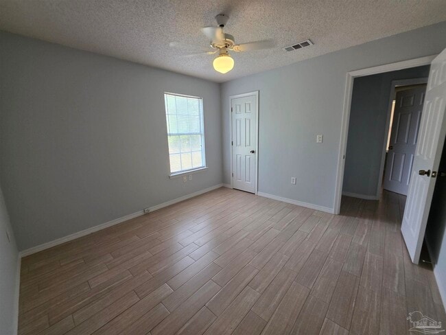 Building Photo - 2111 Karlburg Dr