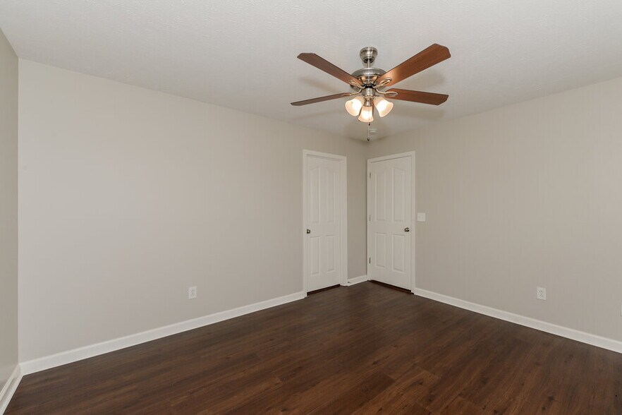 Building Photo - 3218 Barksdale Cir